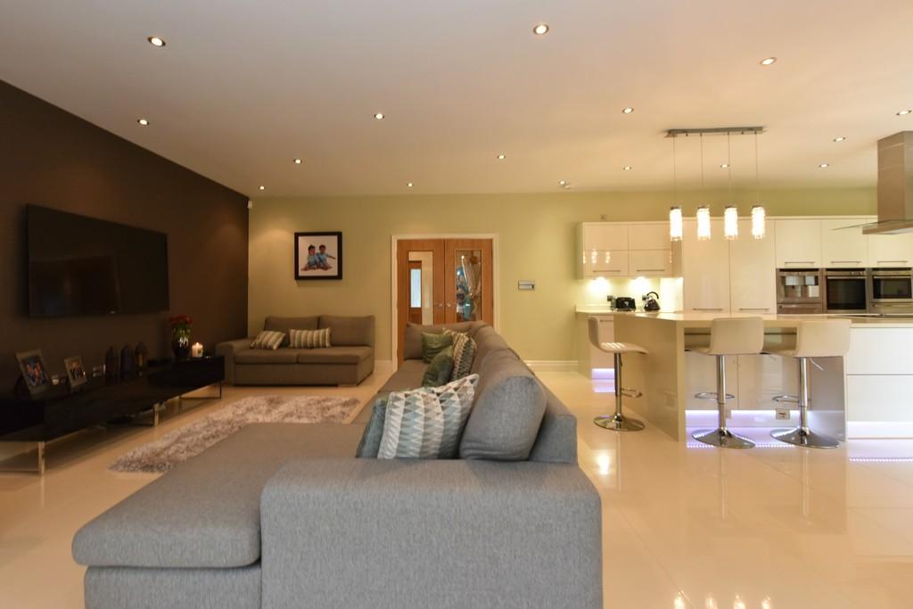 Moss Delph Lane, Aughton 6 bed detached house £1,200,000