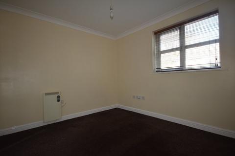 2 bedroom apartment to rent, Phoenix Court, Littleborough OL15