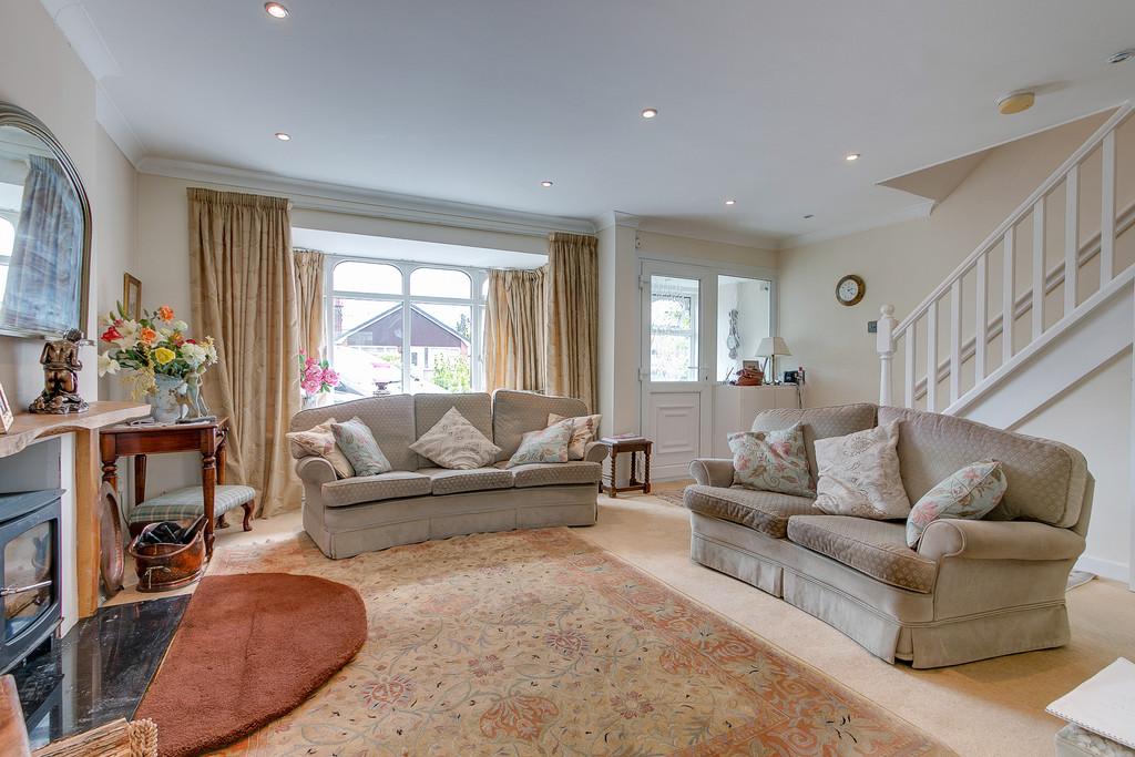 Augustus Drive, Alcester, B49 5HH 3 bed detached house £335,000