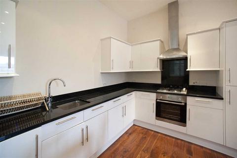 undefined, Chiswick High Road, Chiswick W4