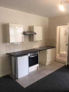 Studio to rent, Flat 8 CV6