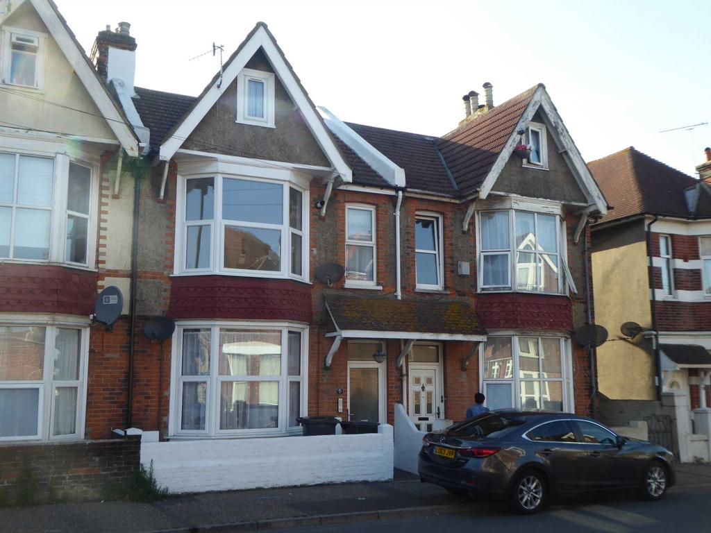 Longford Road, Bognor Regis 2 bed flat £750 pcm (£173 pw)