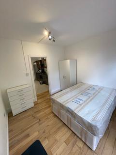 1 bedroom in a house share to rent, Maryland Road, Wood Green N22