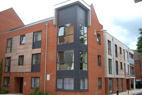 2 bedroom apartment to rent, Castle Way, Southampton SO14