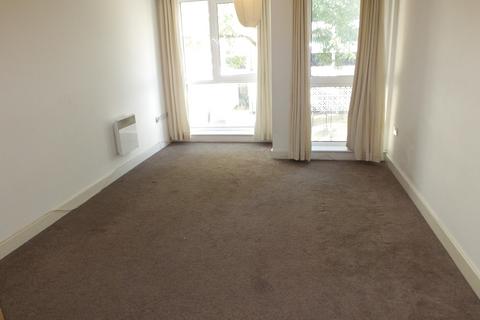 2 bedroom apartment to rent, Castle Way, Southampton SO14