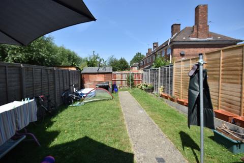3 bedroom semi-detached house to rent, Abingdon Road, Oxford