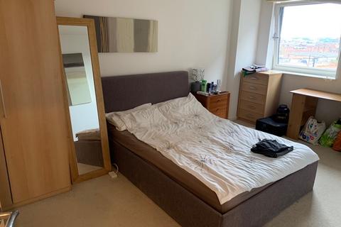 2 bedroom apartment to rent, MASSHOUSE 2 DOUBLE BEDROOMS WITH BALCONY AND PARKING, WELL FURNISHED