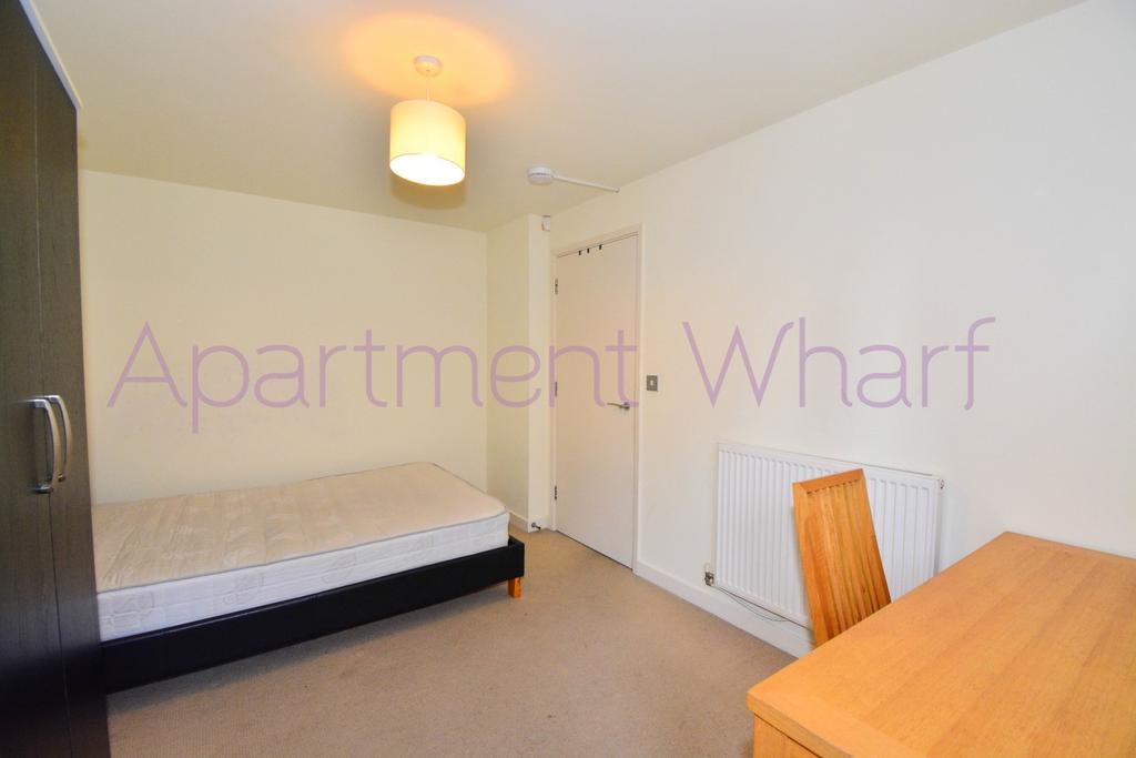 Godalming Road (All Saints)... 1 bed in a flat share to rent £823 pcm (£190 pw)