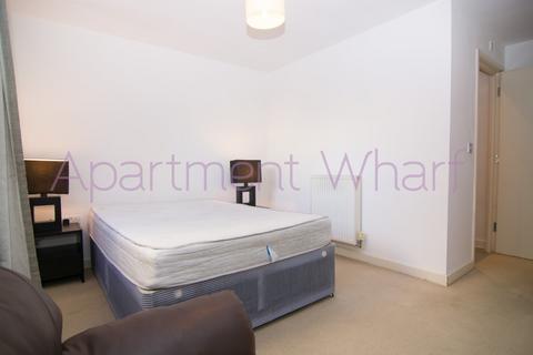 1 bedroom in a flat share to rent - Godalming Road    (All Saints), London, E14