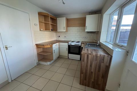 2 bedroom semi-detached house to rent, Henry Warby Avenue, Elm