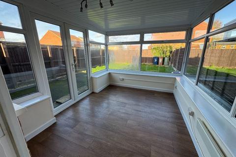 2 bedroom semi-detached house to rent, Henry Warby Avenue, Elm