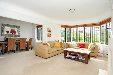2 bedroom flat to rent, Somerville House, Manor Fields, Putney, SW15
