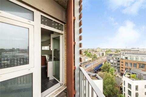 2 bedroom flat to rent, Vanguard House, 70 Martello Street, London