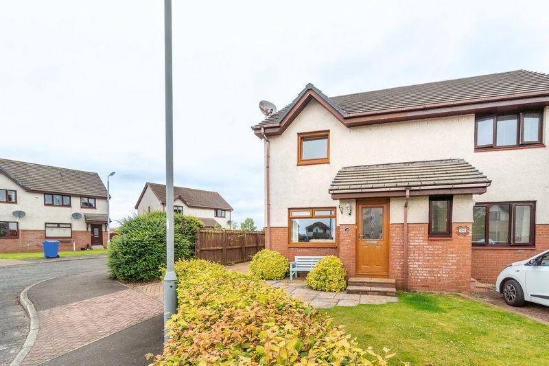 30 Moor Park, Prestwick, KA9 2NJ 3 bed semidetached villa £130,000