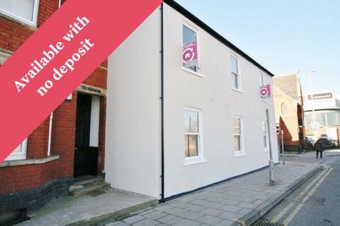 Studio to rent, Bennington Street, Cheltenham GL50