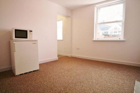 Studio to rent, Bennington Street, Cheltenham GL50