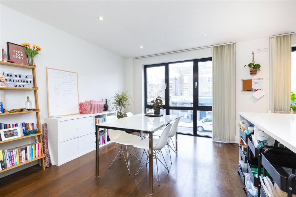 Apartment in London - View 2