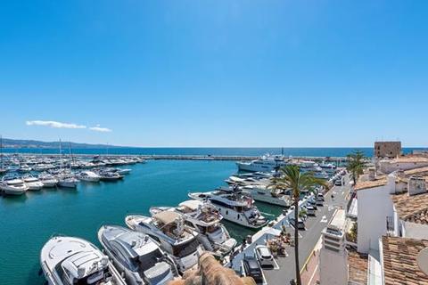 1 bedroom penthouse, Marbella - Puerto Banus, Marbella, Malaga