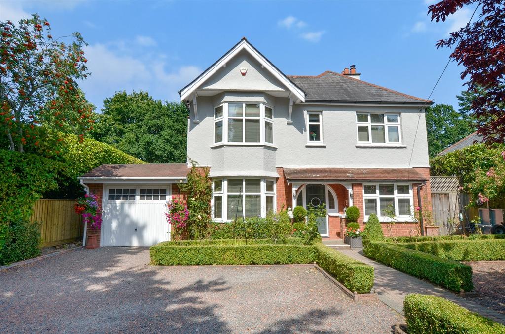 Firs Glen Road, West Moors, Ferndown, Dorset, BH22 4 bed detached house