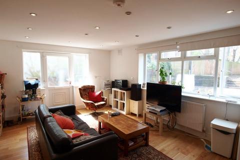 3 bedroom flat to rent, Old Dairy Mews, Daleview Road, Manor House, N15
