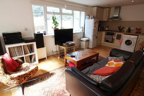 3 bedroom flat to rent, Old Dairy Mews, Daleview Road, Manor House, N15