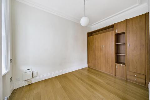 3 bedroom flat to rent, Kidderpore Gardens,  Hampstead,  NW3