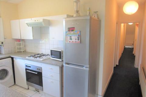1 bedroom in a flat share to rent - Granville Road, Wood Green N22