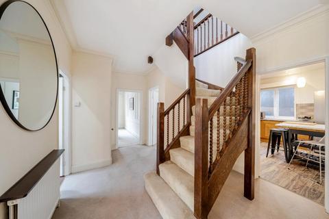 3 bedroom flat to rent, Finchley Road,  London,  NW11