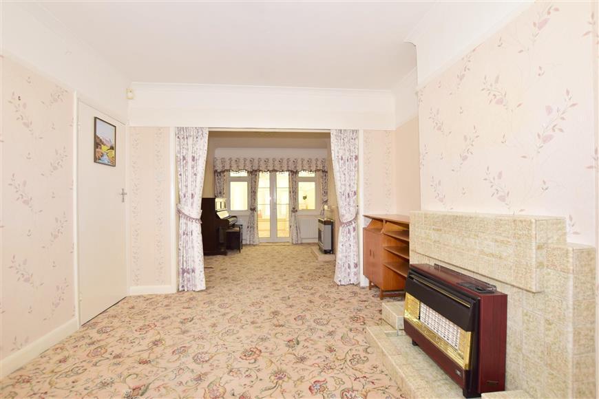 St. Williams Way, Rochester, Kent 3 bed end of terrace house £280,000