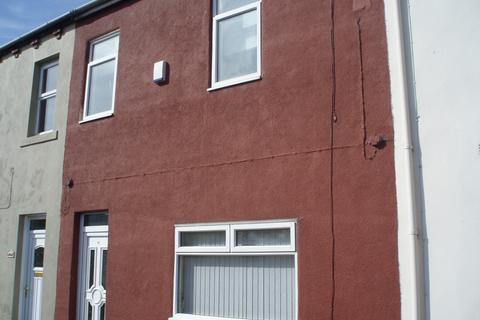 3 bedroom terraced house to rent, Arthut Terrace, New Marske TS11