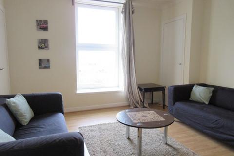 2 bedroom flat to rent, Annfield Road, West End, Dundee, DD1
