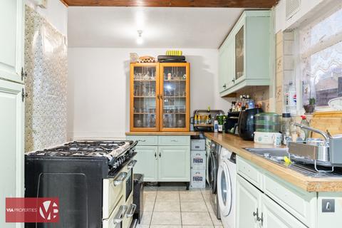 4 bedroom detached house for sale, Ware Road, Hoddesdon EN11