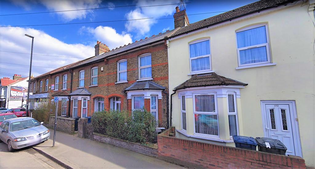 Western Road, Southall 3 bed terraced house £1,650 pcm (£381 pw)