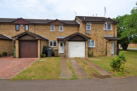 2 bedroom terraced house to rent, Harlestone Close, Barton Hills, Luton, LU3 4DW