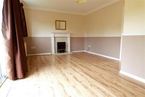 2 bedroom terraced house to rent, Harlestone Close, Barton Hills, Luton, LU3 4DW