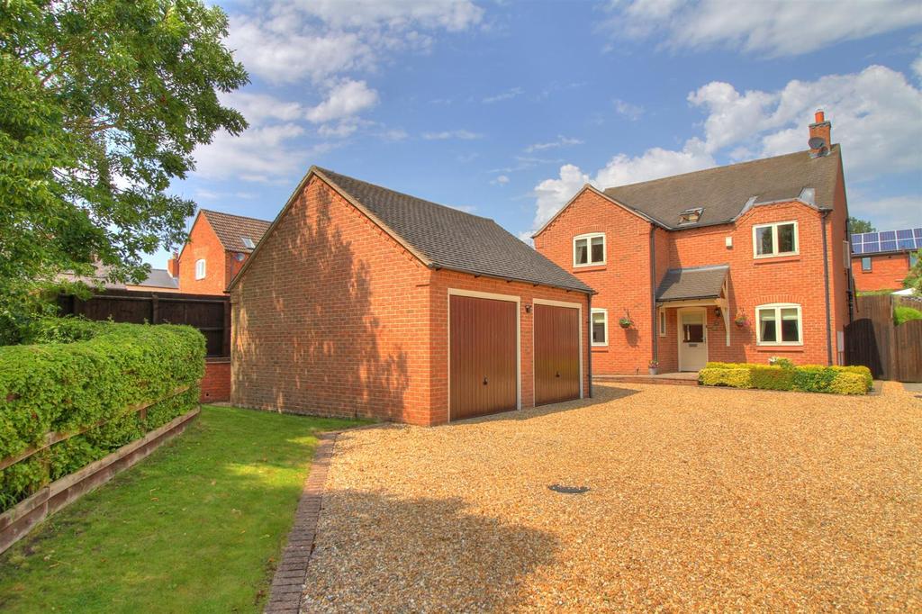 Newton Road, Heather, Coalville 4 bed detached house £400,000
