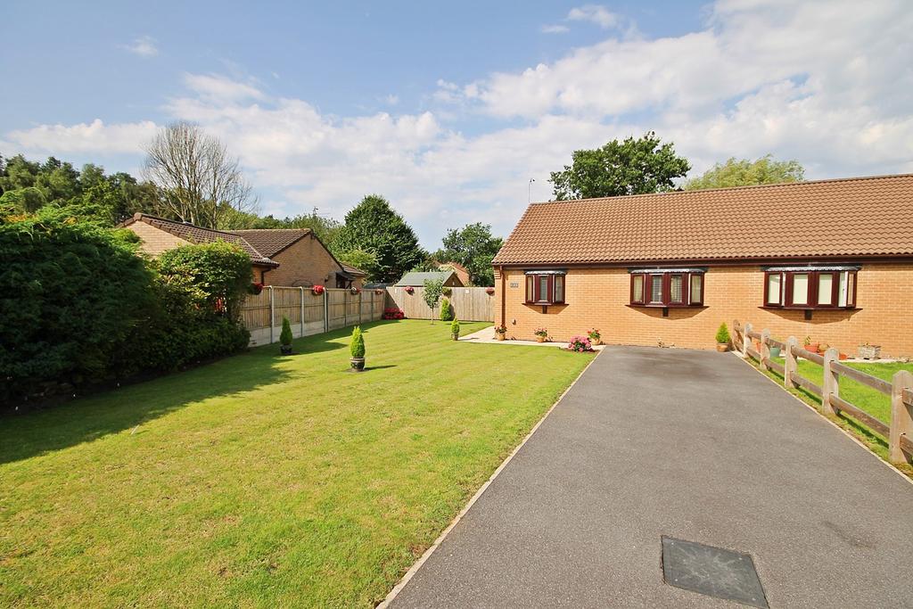 Richmond Avenue, Grappenhall, Warrington, WA4 2 bed semidetached