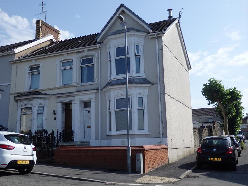 College Hill, Llanelli 3 bed end of terrace house £182,500