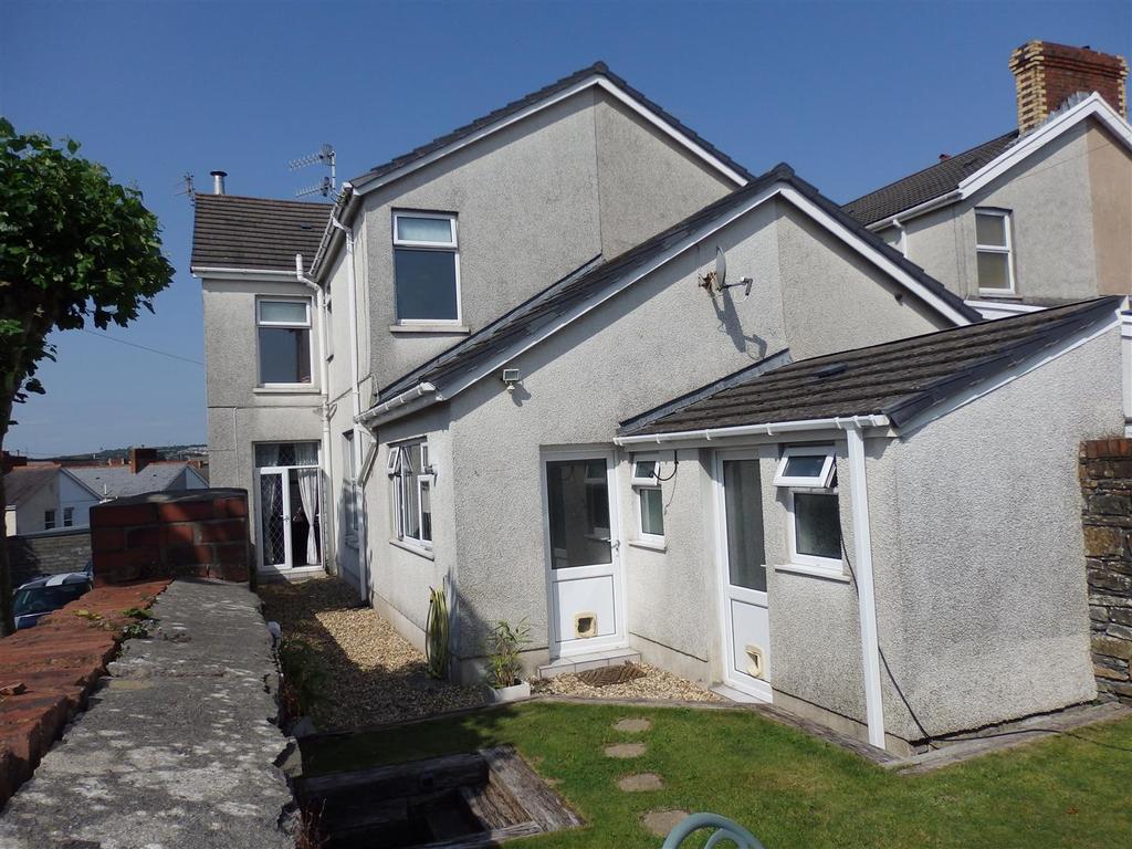College Hill, Llanelli 3 bed end of terrace house £182,500