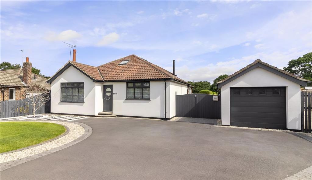 Bogs Lane, Harrogate 4 bed detached house £565,000