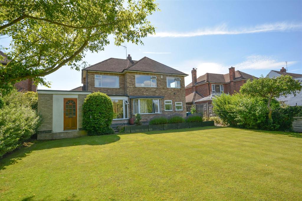 Mowbray Gardens, West Bridgford, Nottingham 3 bed detached house £450,000