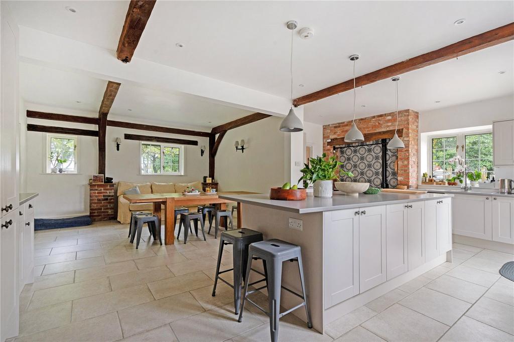 Kitchen/Dining