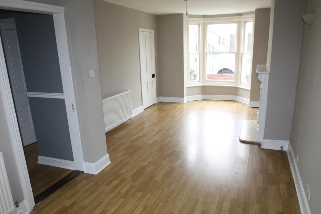 Palmyra Road, Elson, Gosport PO12 4 bed detached house £279,950