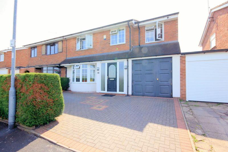 Chessington Crescent, Trentham 3 bed semidetached house £225,000