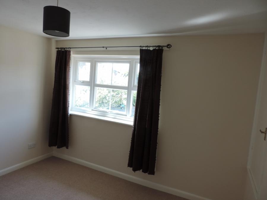 House in Reading, Lower Earley, Earley - View 3
