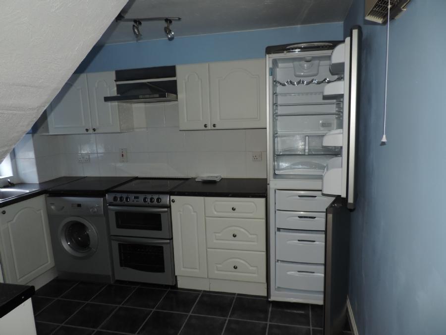 House in Reading, Lower Earley, Earley - View 4