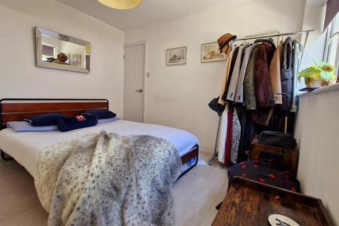 2 bedroom flat to rent, Ormonde Road, Hythe