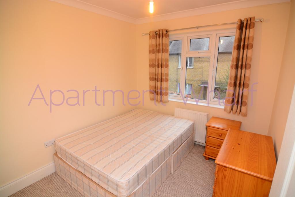 Rigden Street (Poplar), London, E14 1 bed in a flat share £585 pcm (£135 pw)