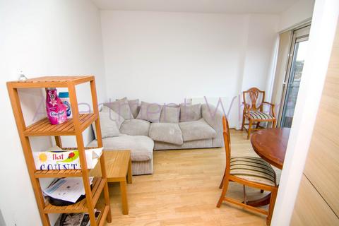 1 bedroom in a flat share to rent, Tequila Wharf  Commercial Road    (Limehouse), London, E14