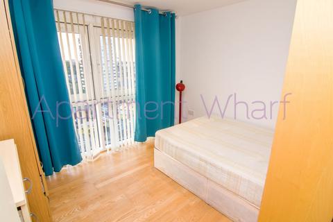 1 bedroom in a flat share to rent, Tequila Wharf  Commercial Road    (Limehouse), London, E14